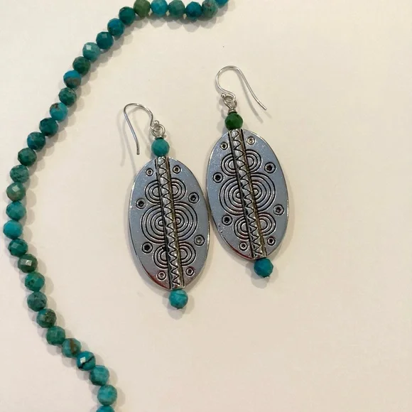 Southwestern Style Turquoise Drop Earrings - Picture 6 of 6